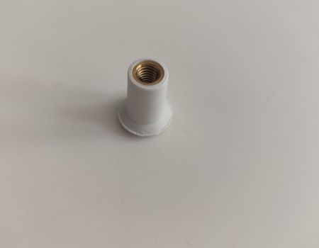 Plastový šrób na zadný kryt 22800-22260