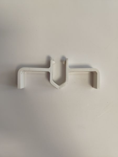 Vidlička na zapnutie stroja